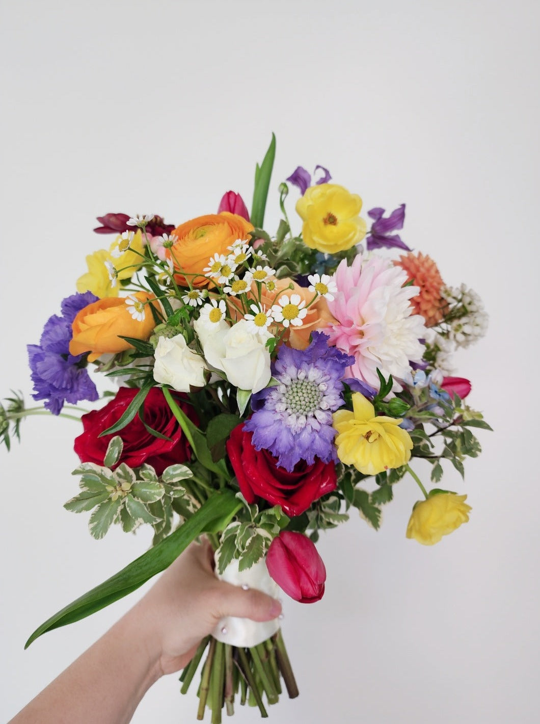 Wedding bouquet rainbow